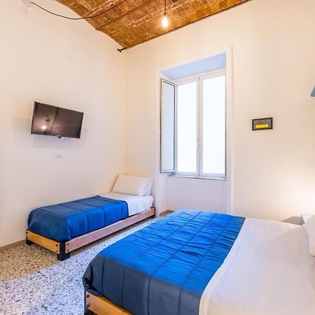 Via Milano Central Station Apartment Napoli Eksteriør billede