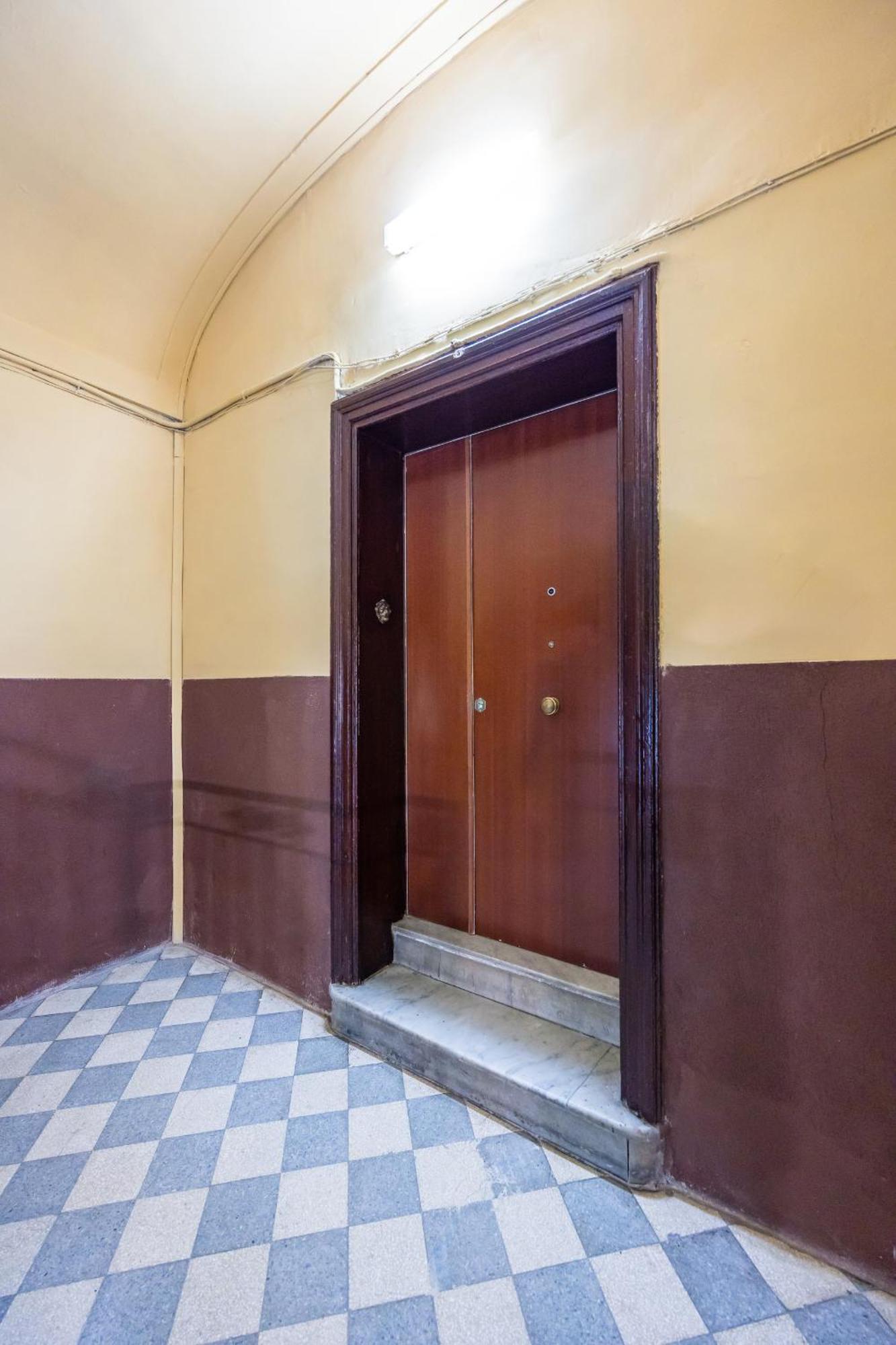Via Milano Central Station Apartment Napoli Eksteriør billede