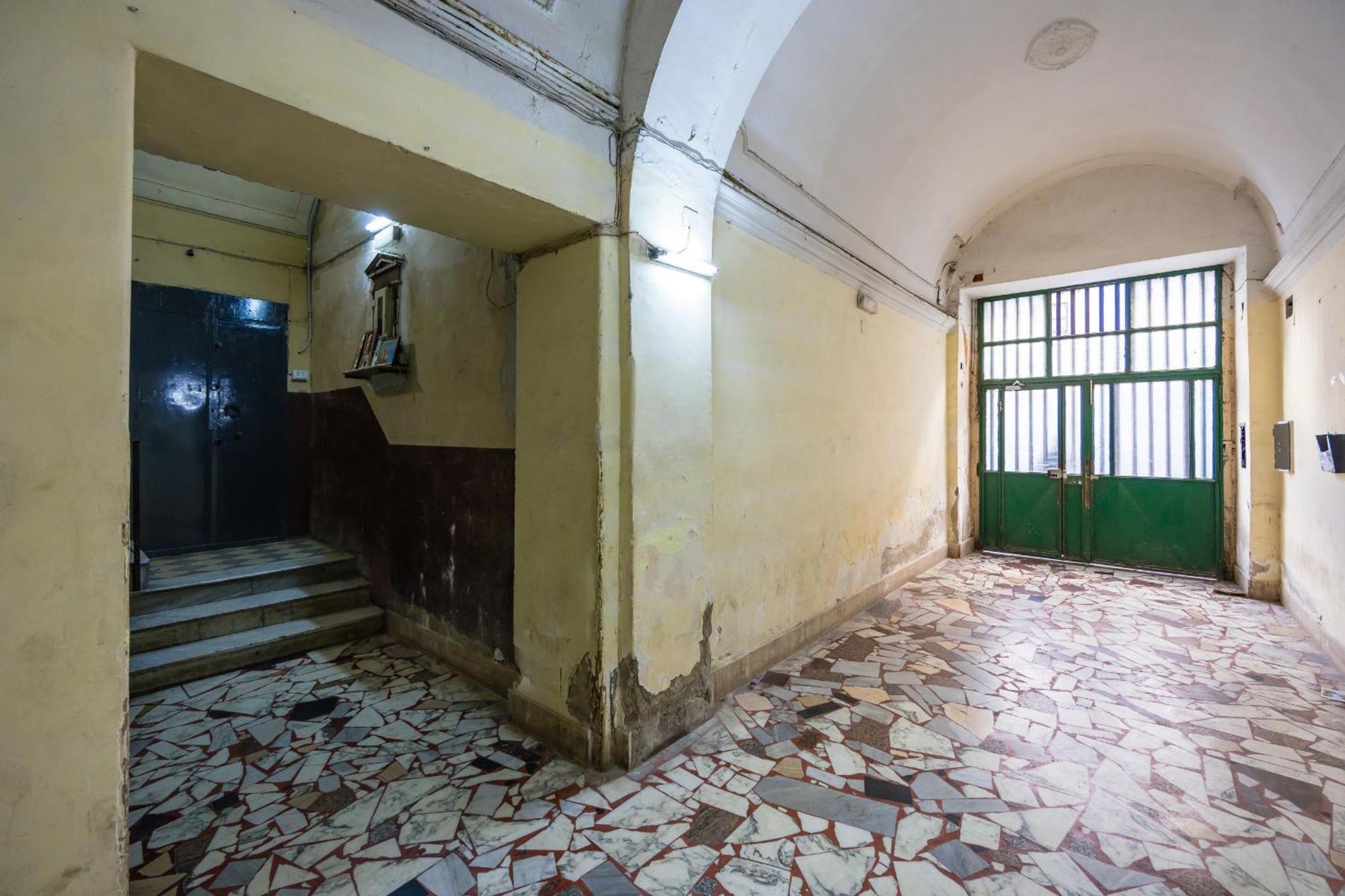 Via Milano Central Station Apartment Napoli Eksteriør billede