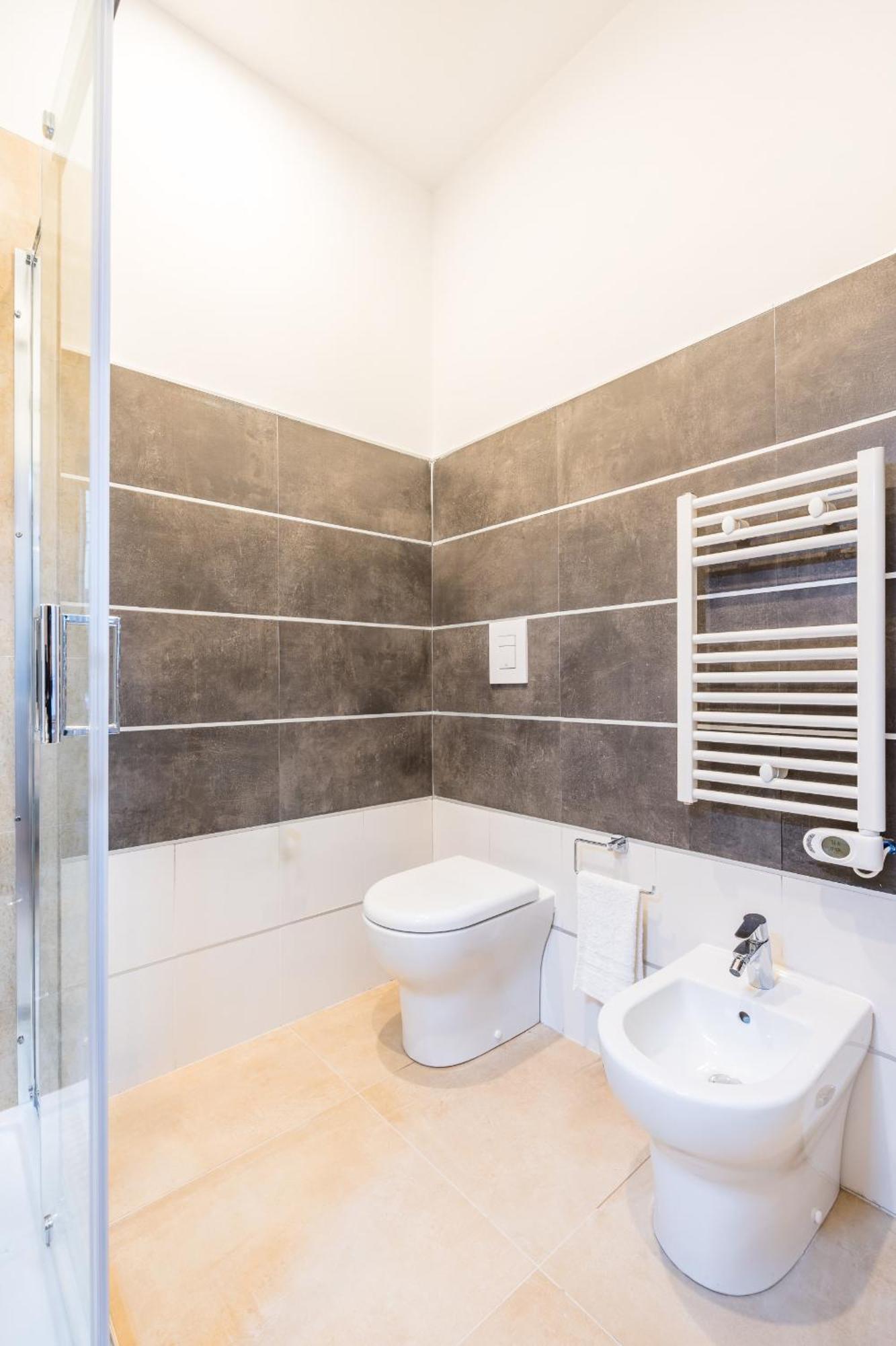 Via Milano Central Station Apartment Napoli Eksteriør billede