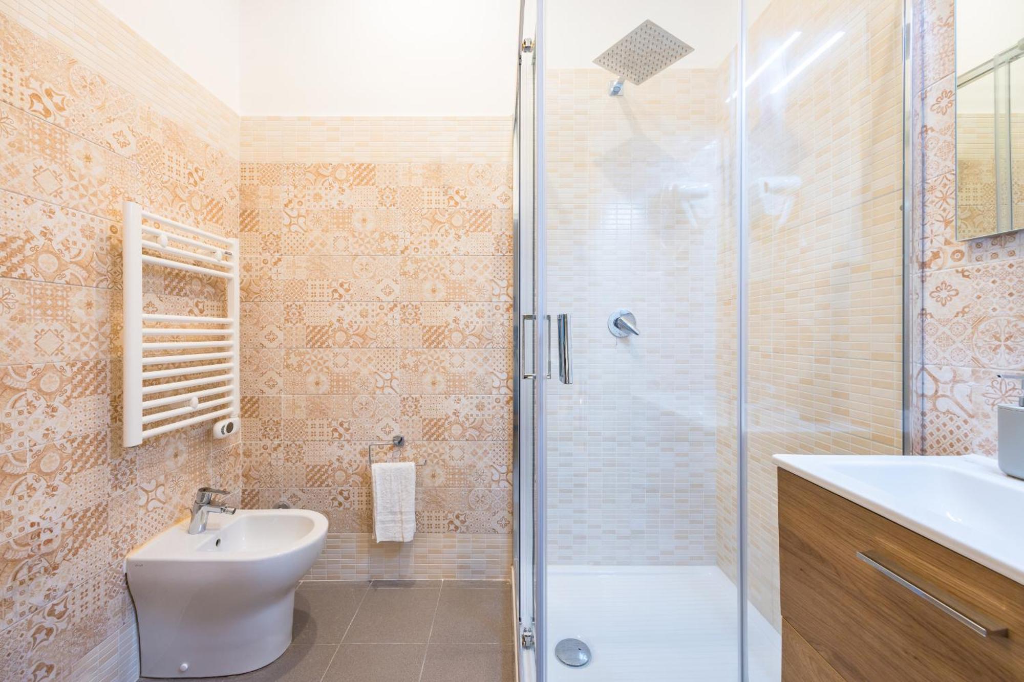 Via Milano Central Station Apartment Napoli Eksteriør billede